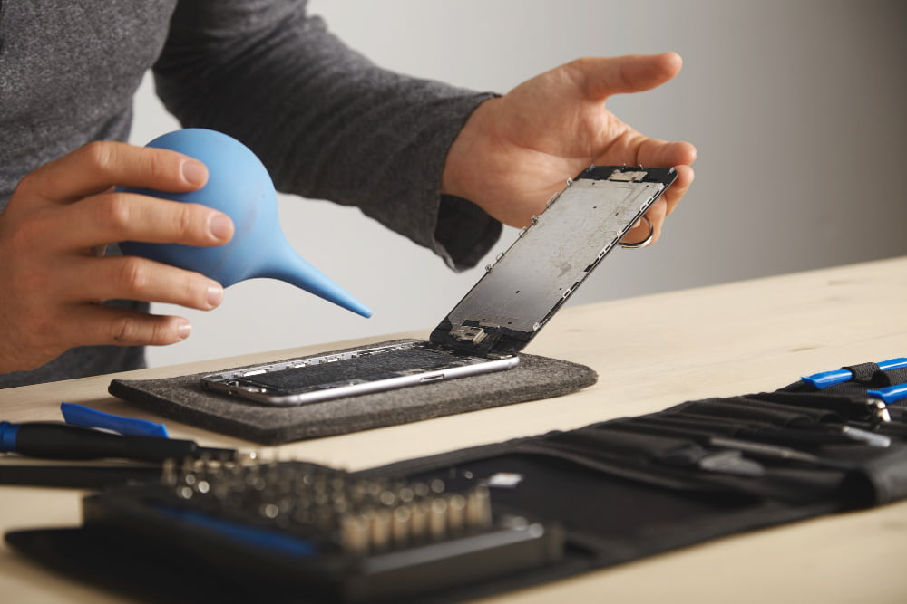 iPhone Screen Repair